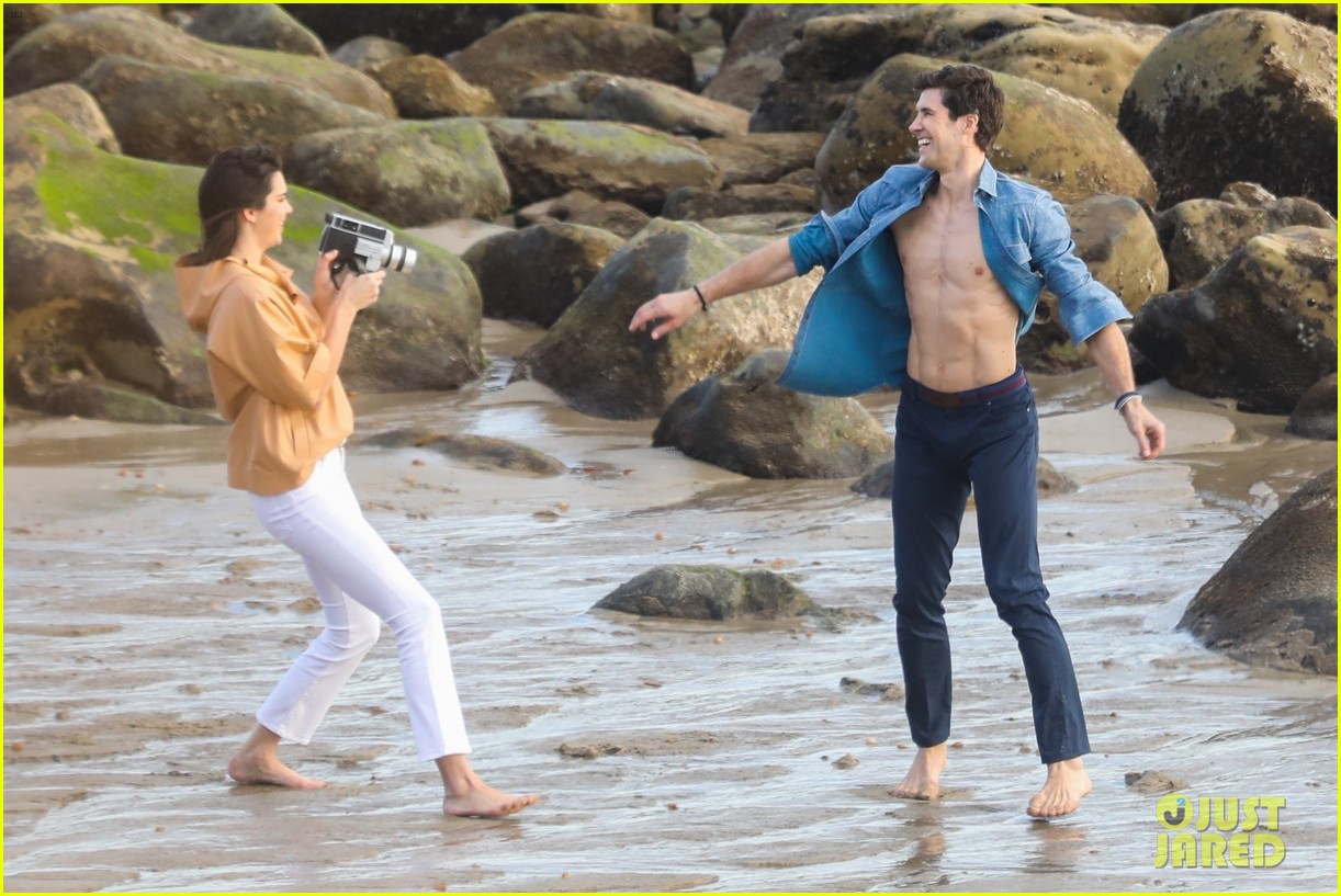 kendall jenner joins hot shirtless guy for beach photo shoot 203983924