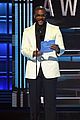 tyler perry gets standing ovation at cma awards 2017 03