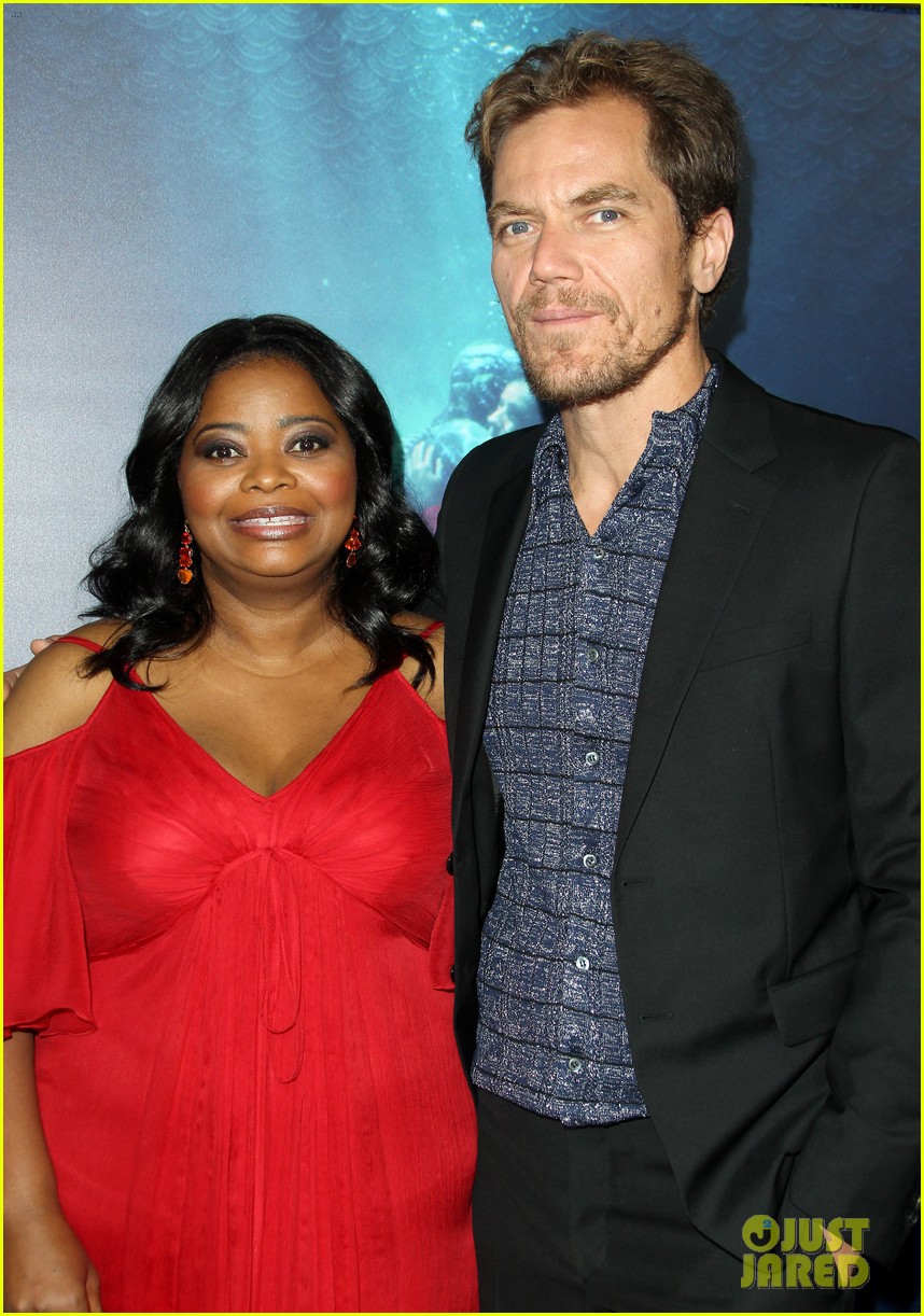 michael shannon octavia spencer celebrate the shape of water premiere 01