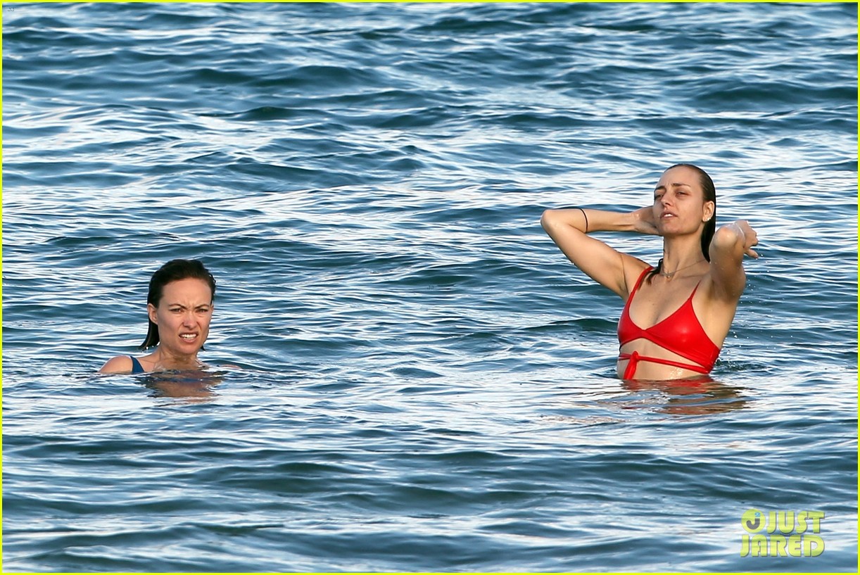 olivia wilde jason sudeikis show off their beach bodies on vacation in maui 36