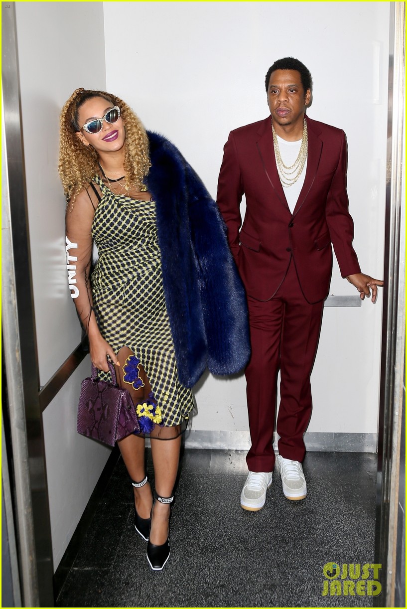 beyonce channels vintage hollywood glamour while celebrating jay zs 48th birthday2 133997051