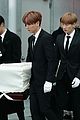 jonghyun funeral attended by his shinee bandmates 13