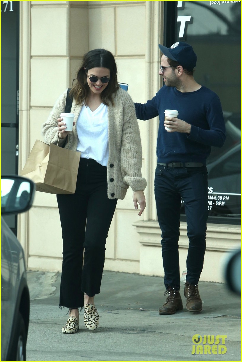 mandy moore fiance lunch 043999832