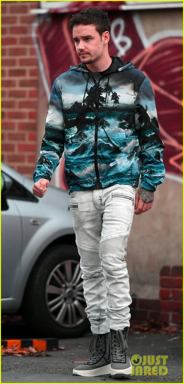 liam payne shows off his tropical style while out in london 064000139