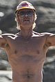 guy pearce bares hot body in new movie swinging safari 12