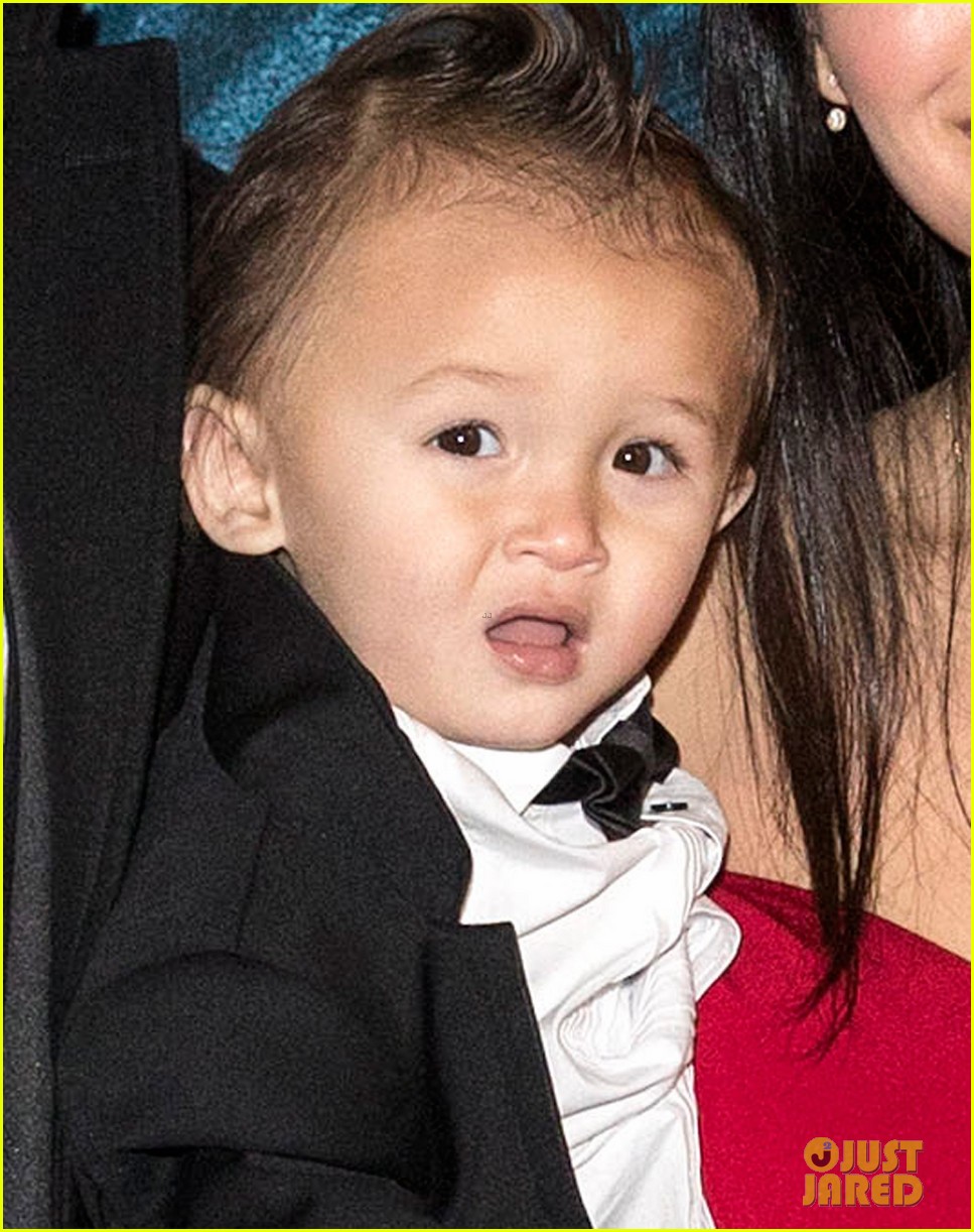 Jonathan Rhys Meyers & Wife Mara Walk Red Carpet with Their Son Wolf(02)