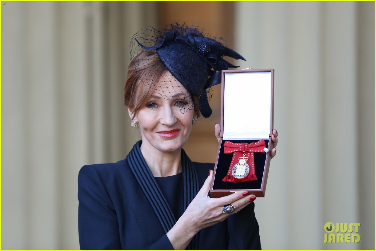 J.K. Rowling Receives Companion of Honor From Prince William! Photo