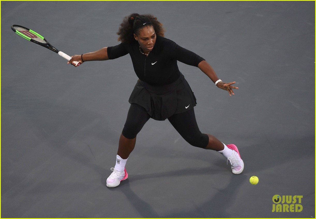 serena williams plays in first tennis match since giving birth 034005791