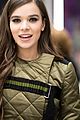 hailee steinfeld performs let me go on fallon watch her last performance of 2017 18