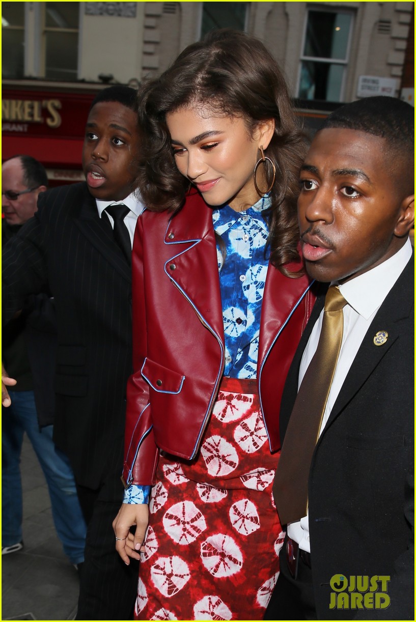 Zac Efron & Zendaya Kick Off 'Greatest Showman' Media Tour in London