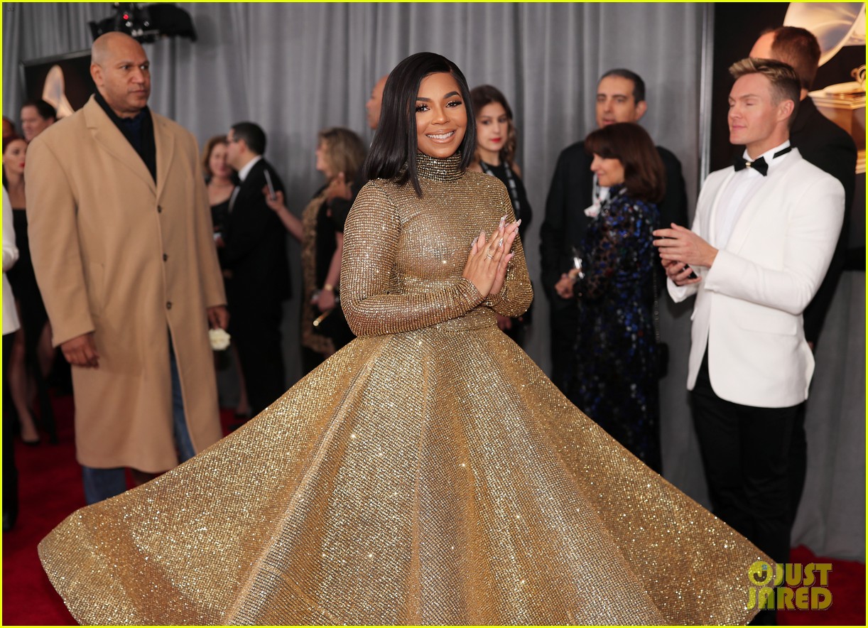 ashanti sparkles in wavy gold dress at the grammys 2018 034023214