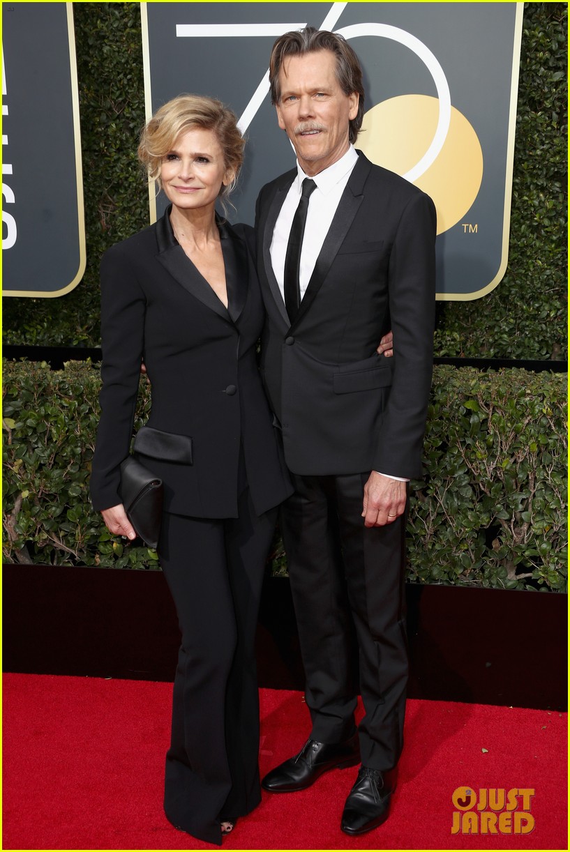 kevin bacon and wife kyra sedgwick share a smooch at golden globes 2018 034009862