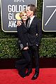 kevin bacon and wife kyra sedgwick share a smooch at golden globes 2018 01