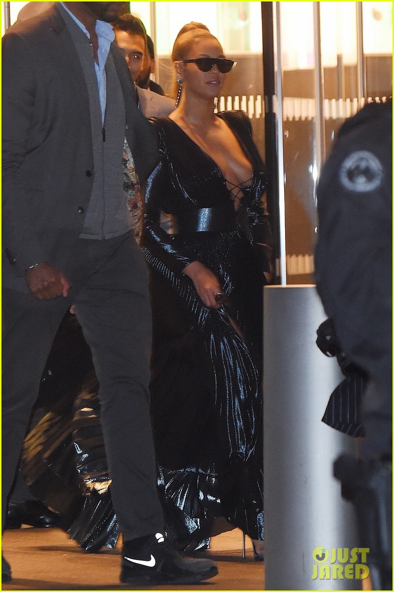 beyonce shows off some leg leaving roc nations grammys brunch 114022163