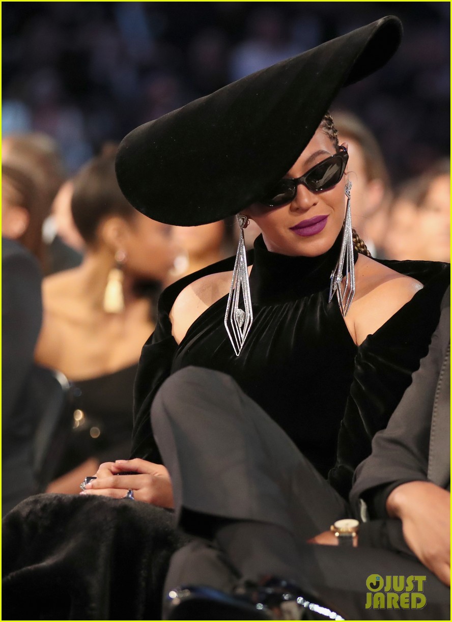 beyonces grammys 2018 look was inspired by black panthers 254023650