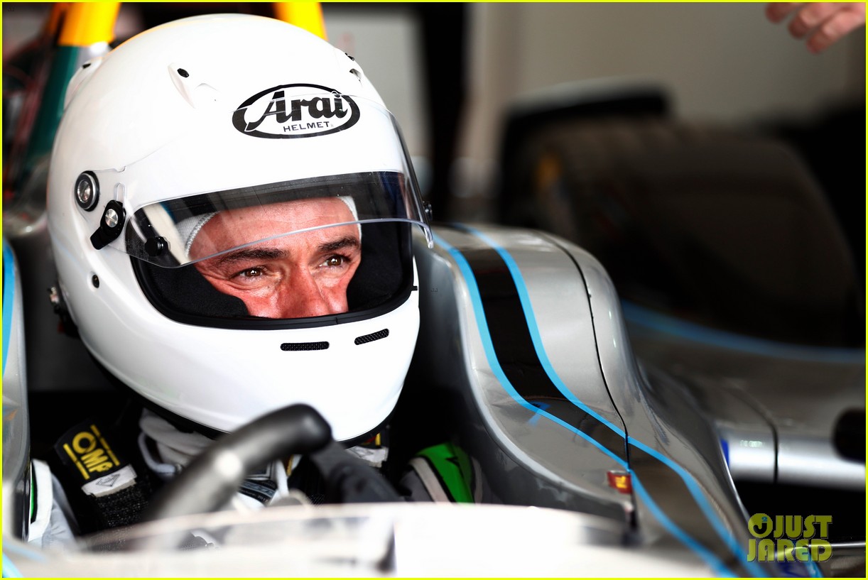 orlando bloom celebrates 41st birthday with racing in morocco 144014213