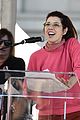sophia bush joins forces with marisa tomei connie britton at womens march 2018 in la 08