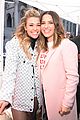 sophia bush joins forces with marisa tomei connie britton at womens march 2018 in la 10
