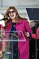sophia bush joins forces with marisa tomei connie britton at womens march 2018 in la 13