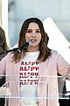 sophia bush joins forces with marisa tomei connie britton at womens march 2018 in la 14