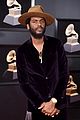 gary clark jr suits up in purple for grammys 2018 02