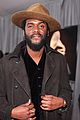 gary clark jr suits up in purple for grammys 2018 08