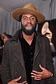 gary clark jr suits up in purple for grammys 2018 10