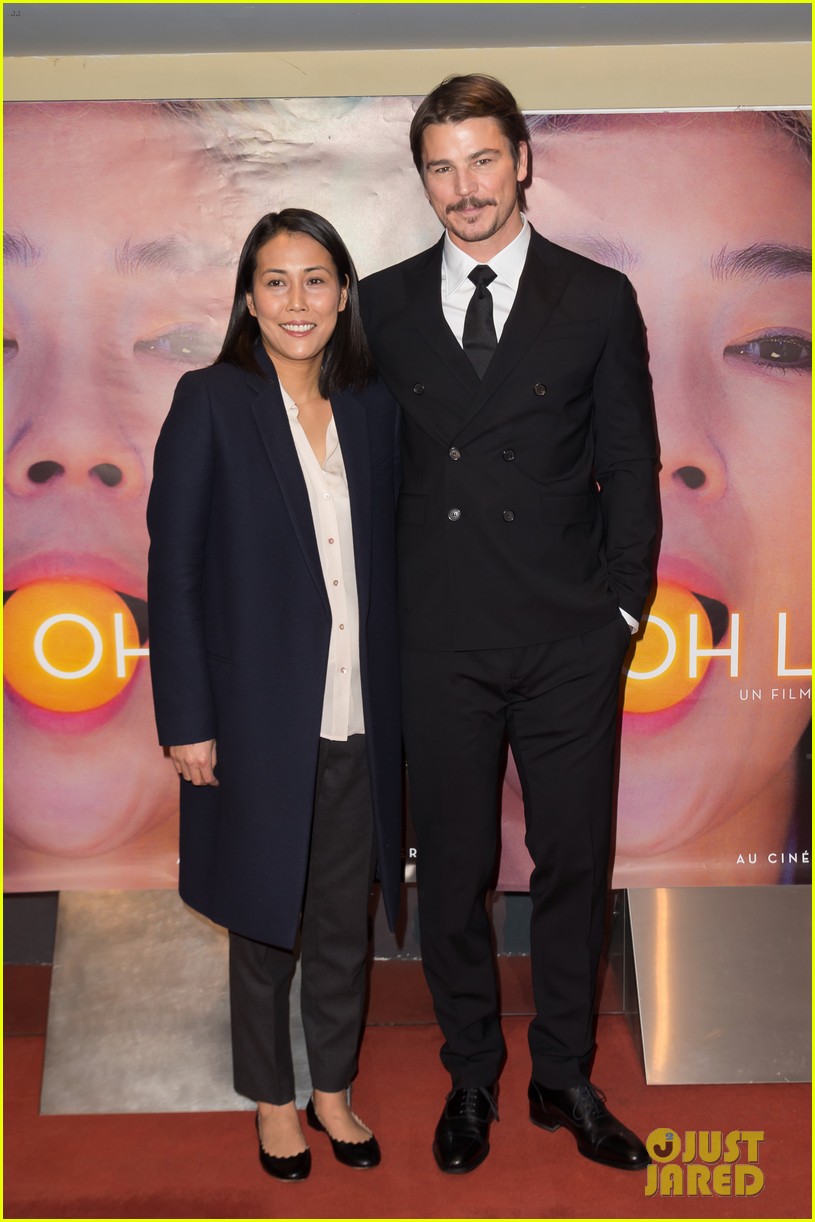 josh hartnett suits up in paris for oh lucy premiere 024015362