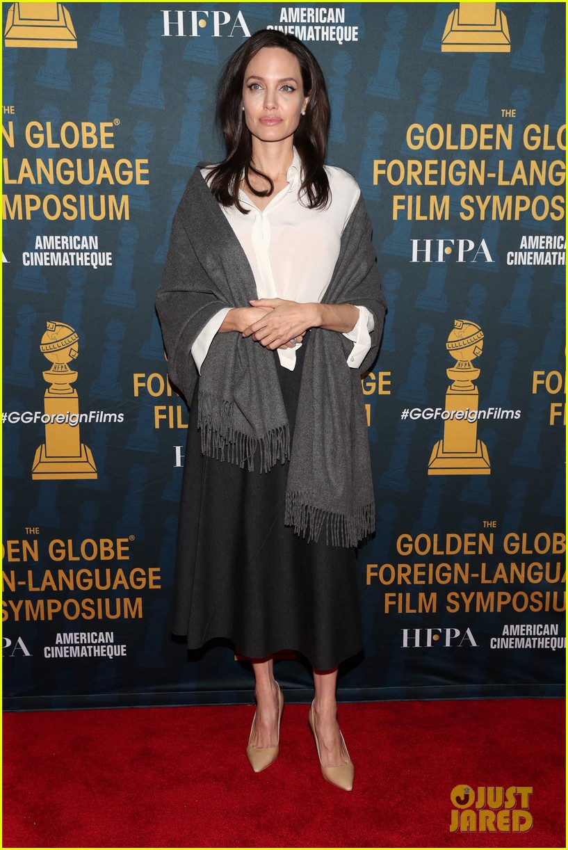 angelina jolie celebrates foreign language films ahead of the golden globes 03