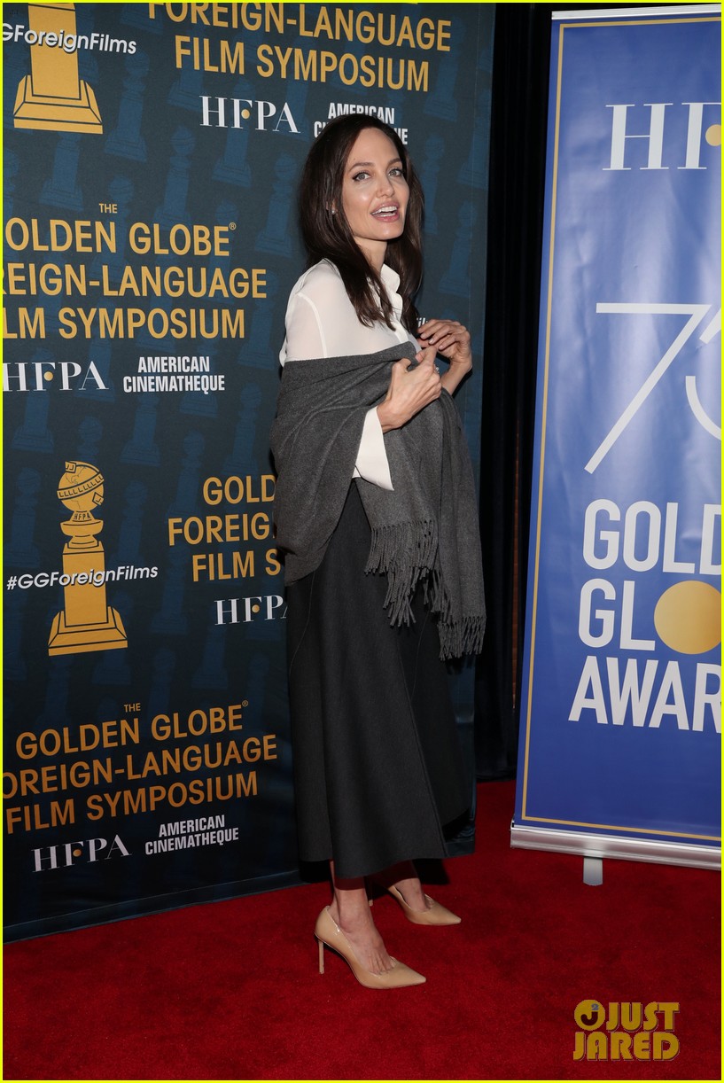 angelina jolie celebrates foreign language films ahead of the golden globes 064008581