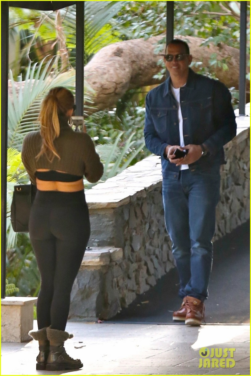 jennifer lopez shows some skin during day date with alex rodriguez 19