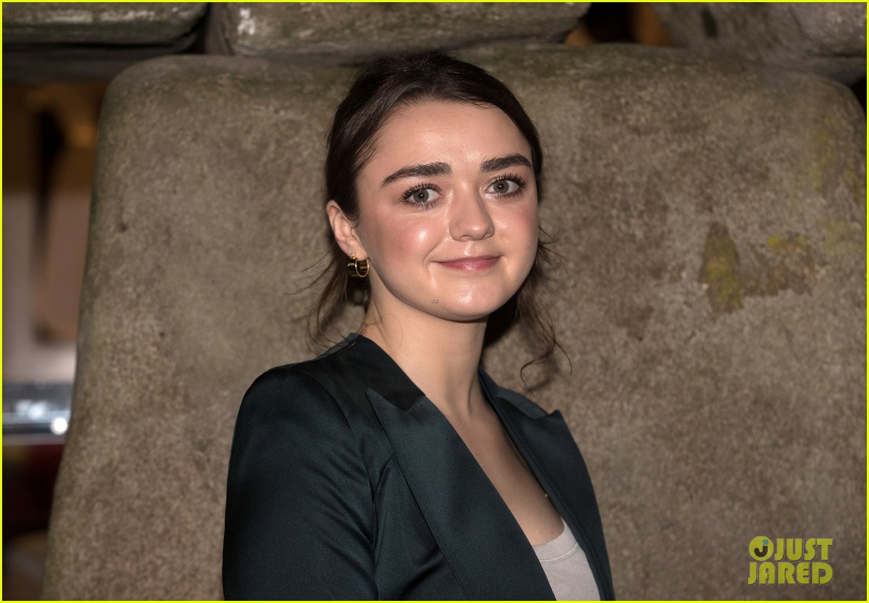 maisie williams early man event 014019593