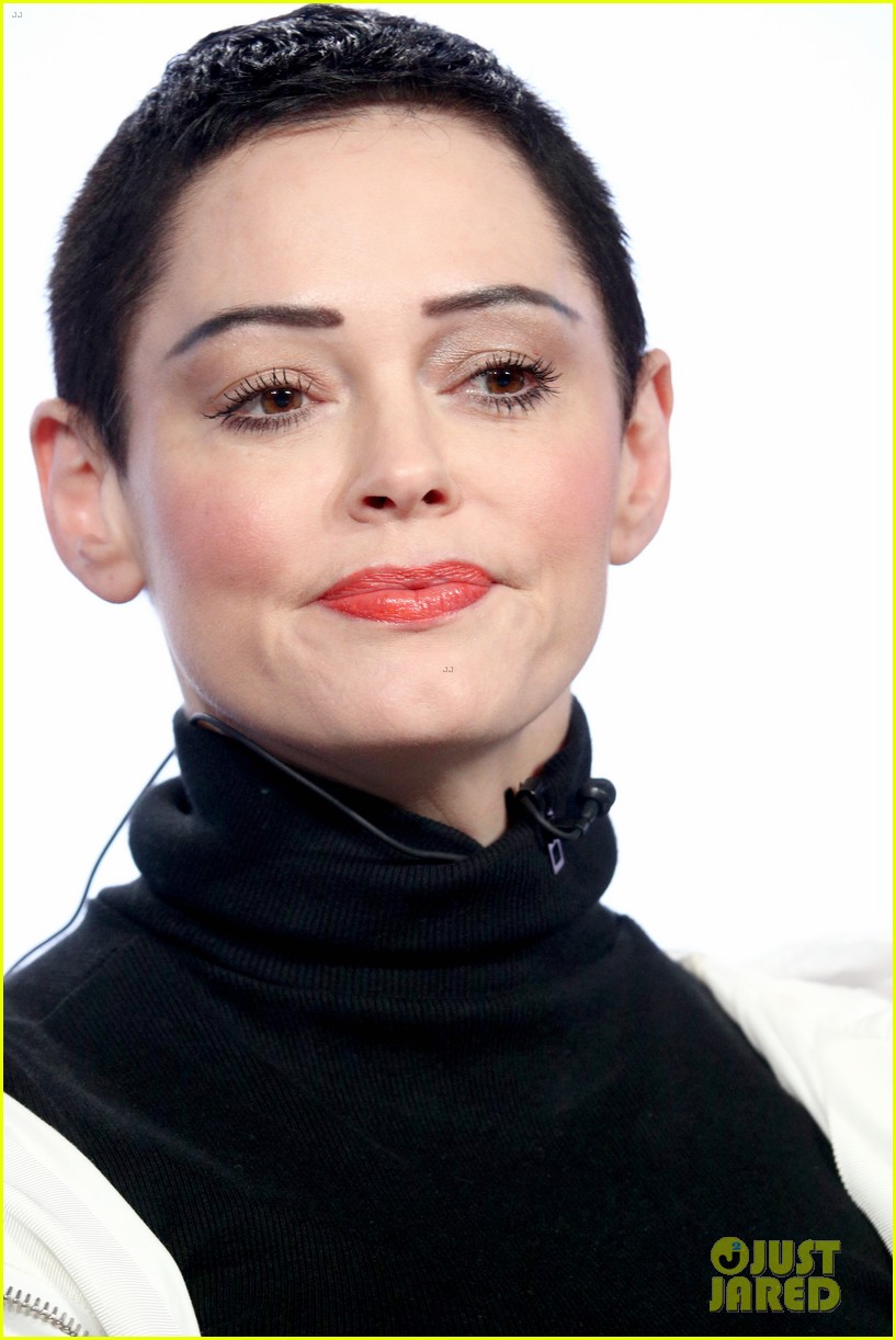 rose mcgowan is selling her house to pay for legal bills 02