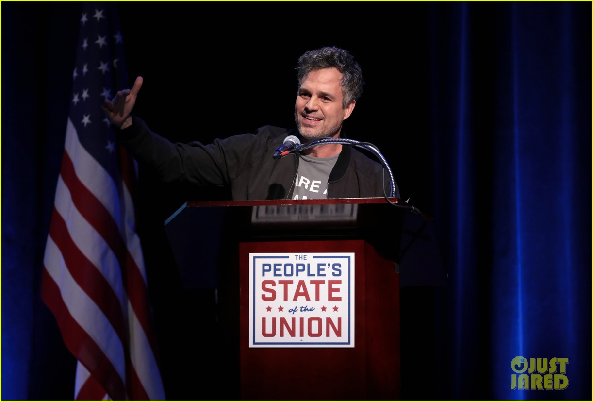 mark ruffalo joins patricia arquette andra day and more stars at peoples state of the union2 07