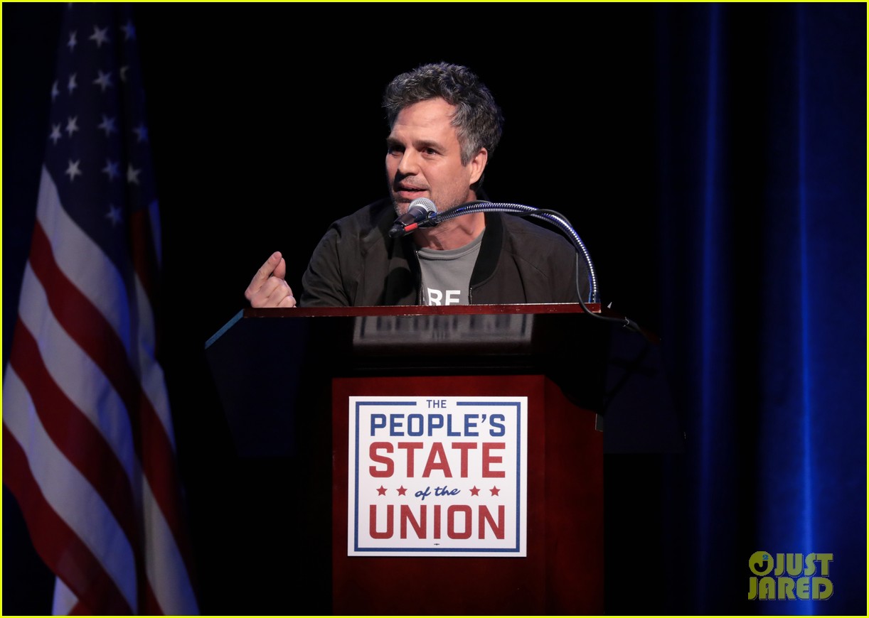 mark ruffalo joins patricia arquette andra day and more stars at peoples state of the union2 164024200