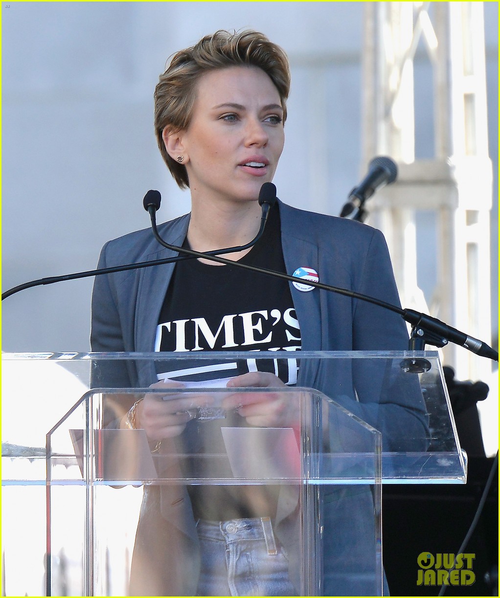 Scarlett Johansson Calls Out James Franco at Women's March Photo