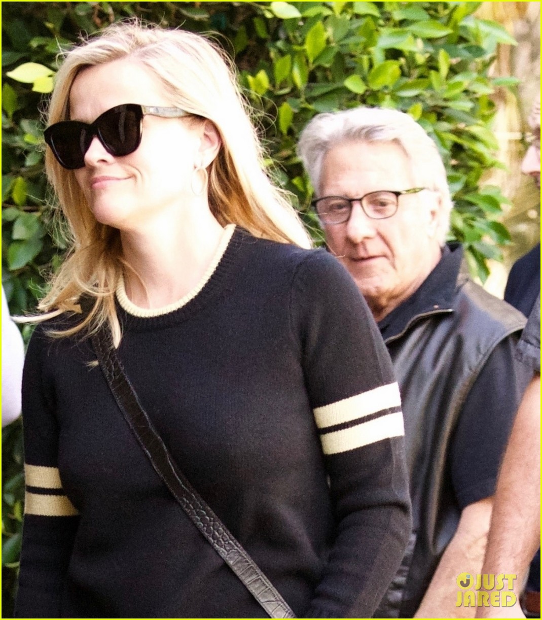 reese witherspoon doesnt seem to notice dustin hoffman outside the spa 024021784