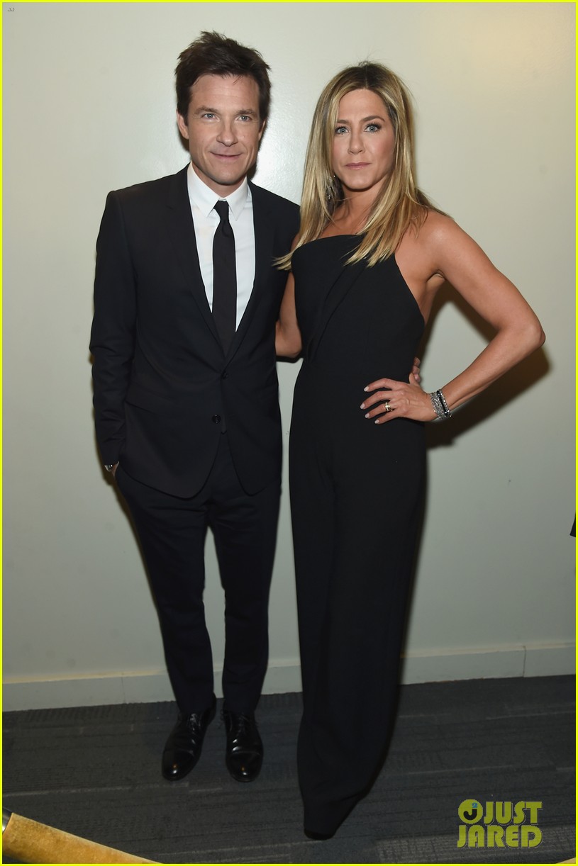 Jennifer Aniston Supports Jason Bateman at Premiere as He Dodges(02)