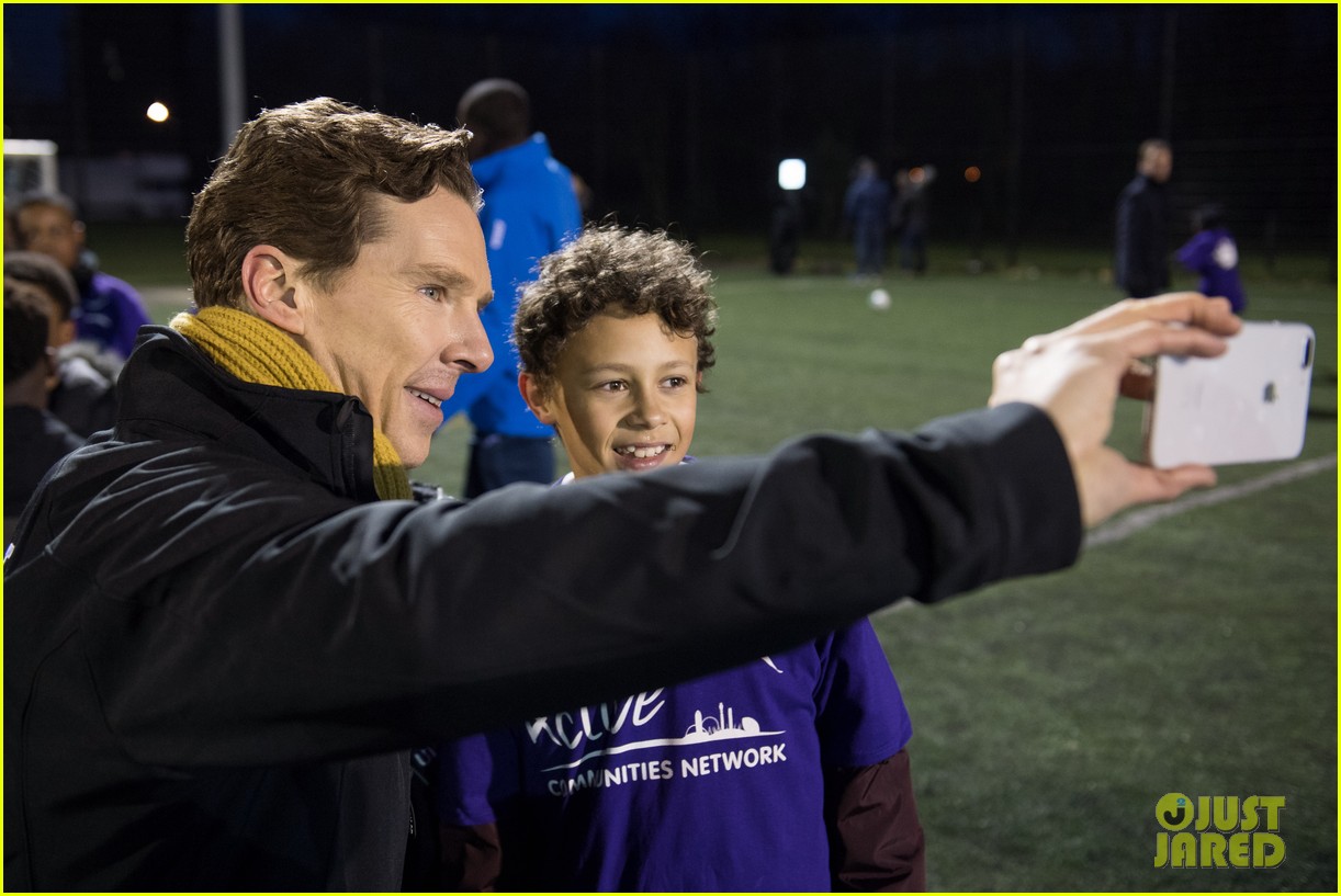 benedict cumberbatch plays soccer with kids in london 154028971
