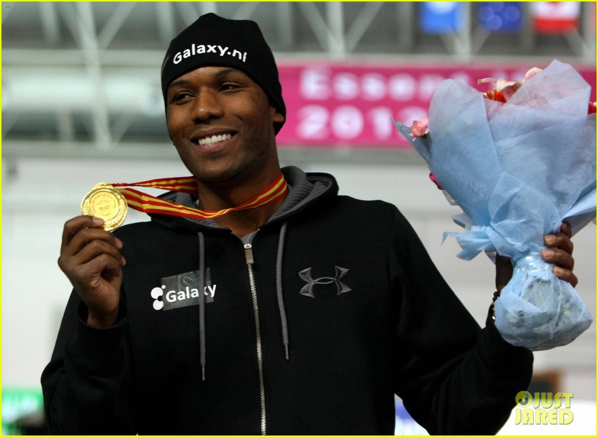 Olympian Shani Davis Slams Opening Ceremony Flag Bearer Coin Toss(02)
