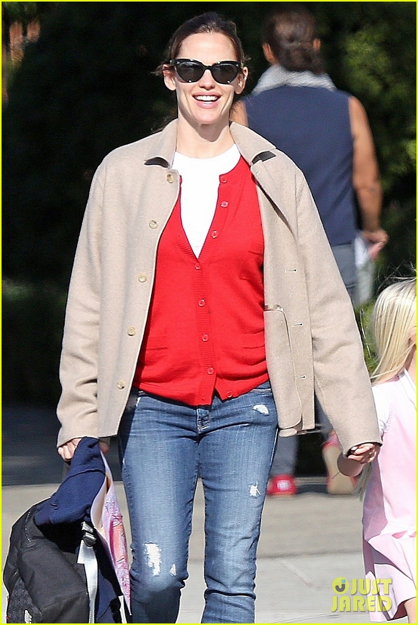 Jennifer Garner Celebrates One Million Instagram Followers with