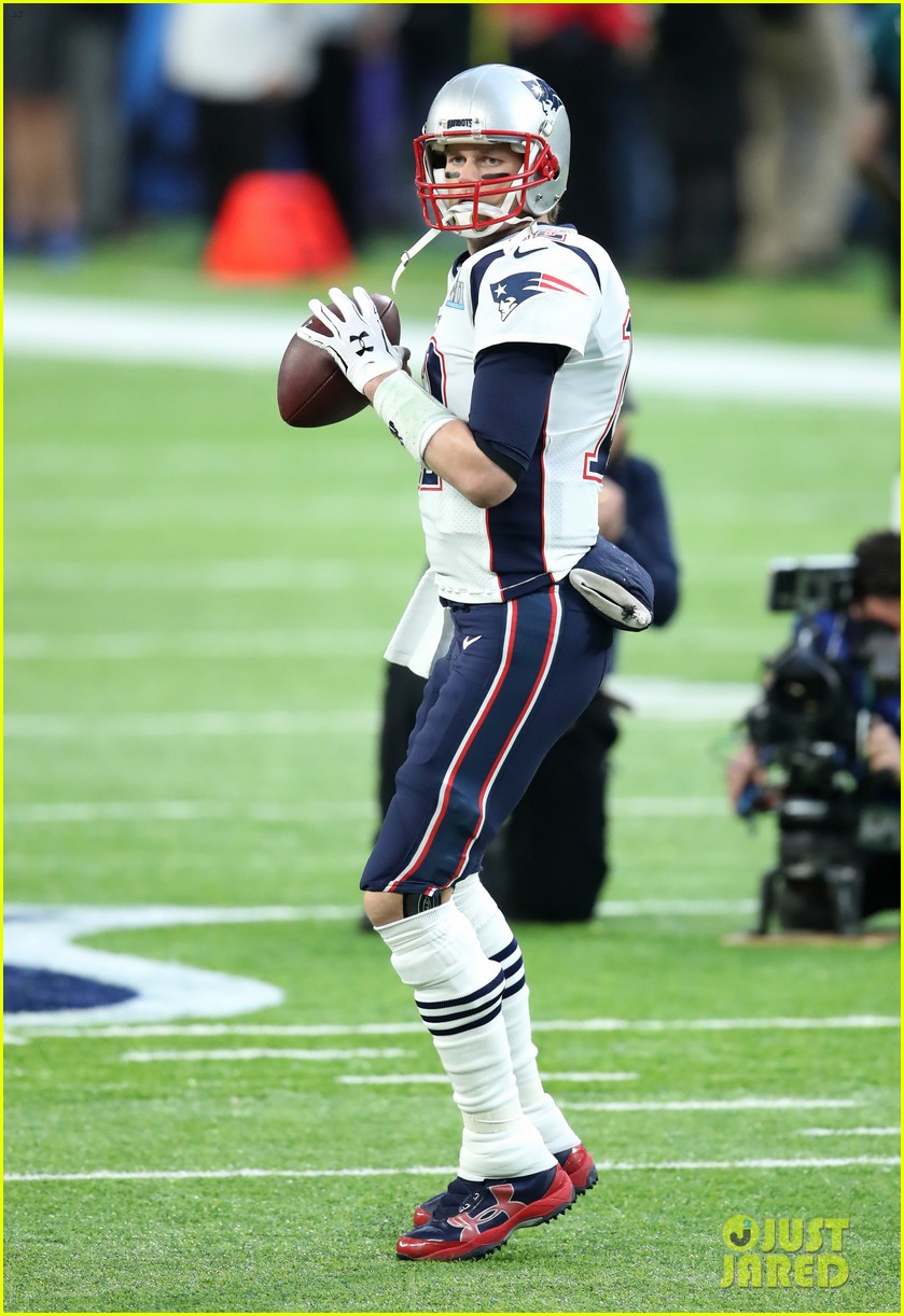 Gisele Bundchen's 'My Husband Can't Throw & Catch' Quote Resurfaces