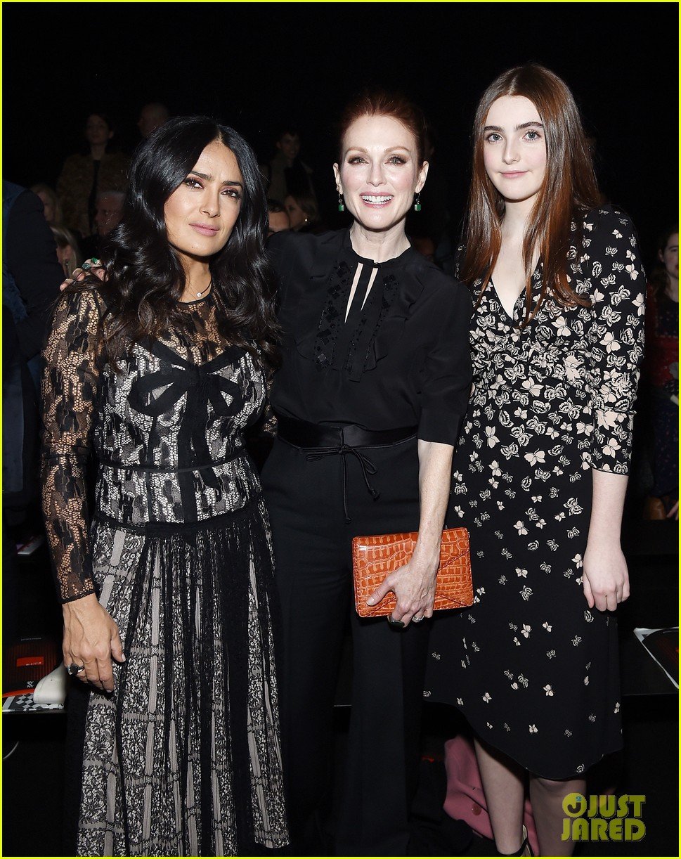 Julianne Moore Brings Daughter Liv to 'Bottega NYFW Show