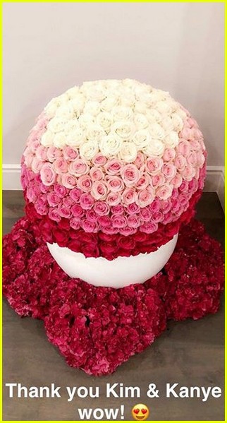 kylie jenner birth gifts 054028616