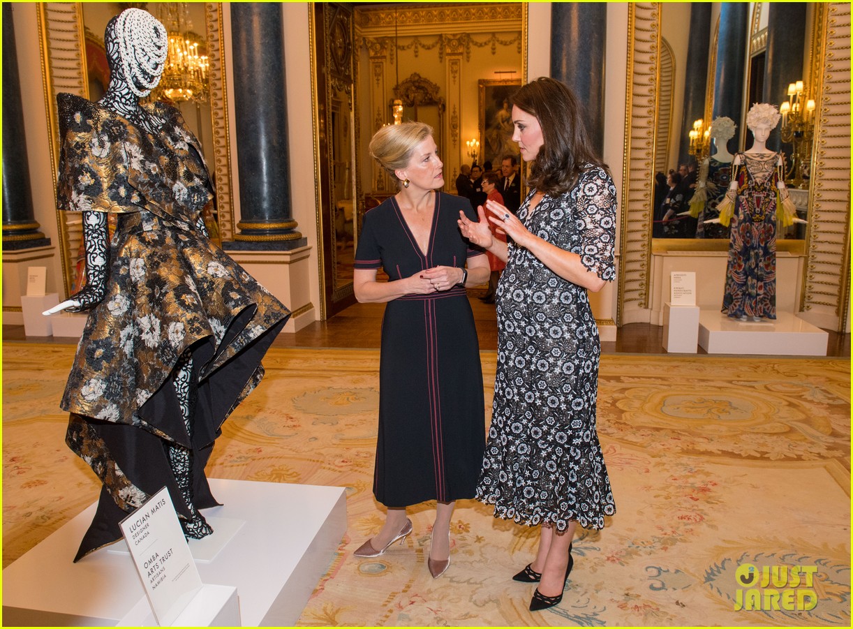 pregnant kate middleton attends fashion event at buckingham palace 124035699