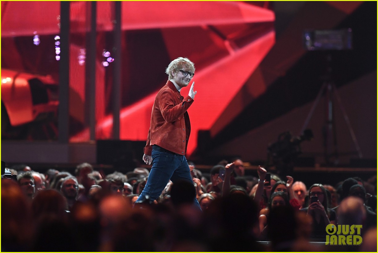 ed sheeran delivers tear jerking supermarket flowers performance at brit awards 2018 034037036