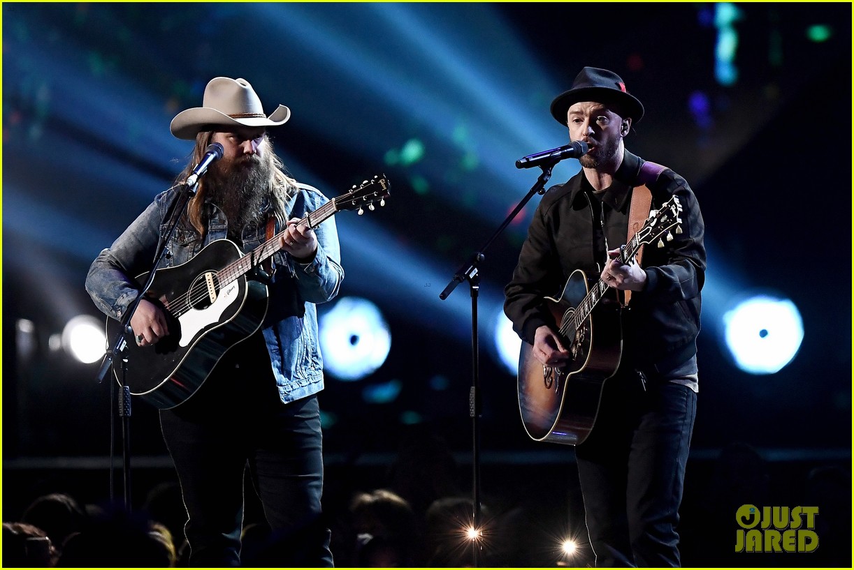 Justin Timberlake & Chris Stapleton Perform 'Say Something' at Brit