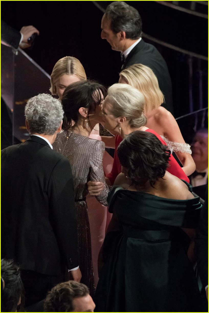 Oscars 2018's Best Actress Nominees Hug It Out After Frances McDormand