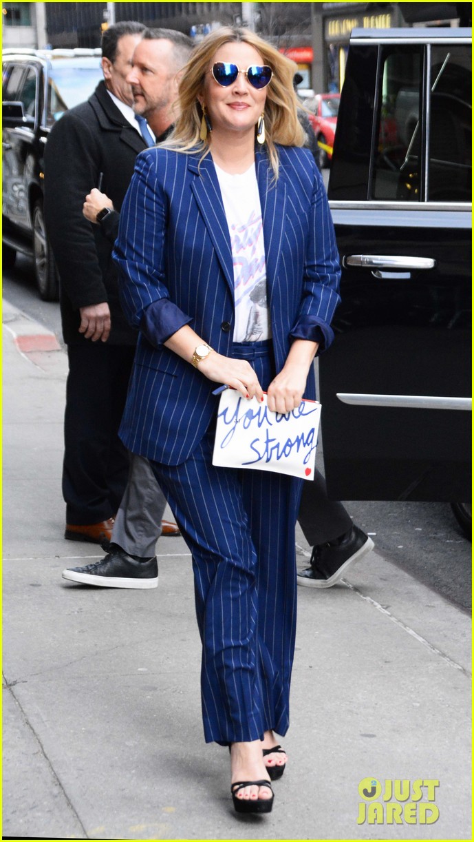 drew barrymore dons striped blue suit for colbert appearance 084052934