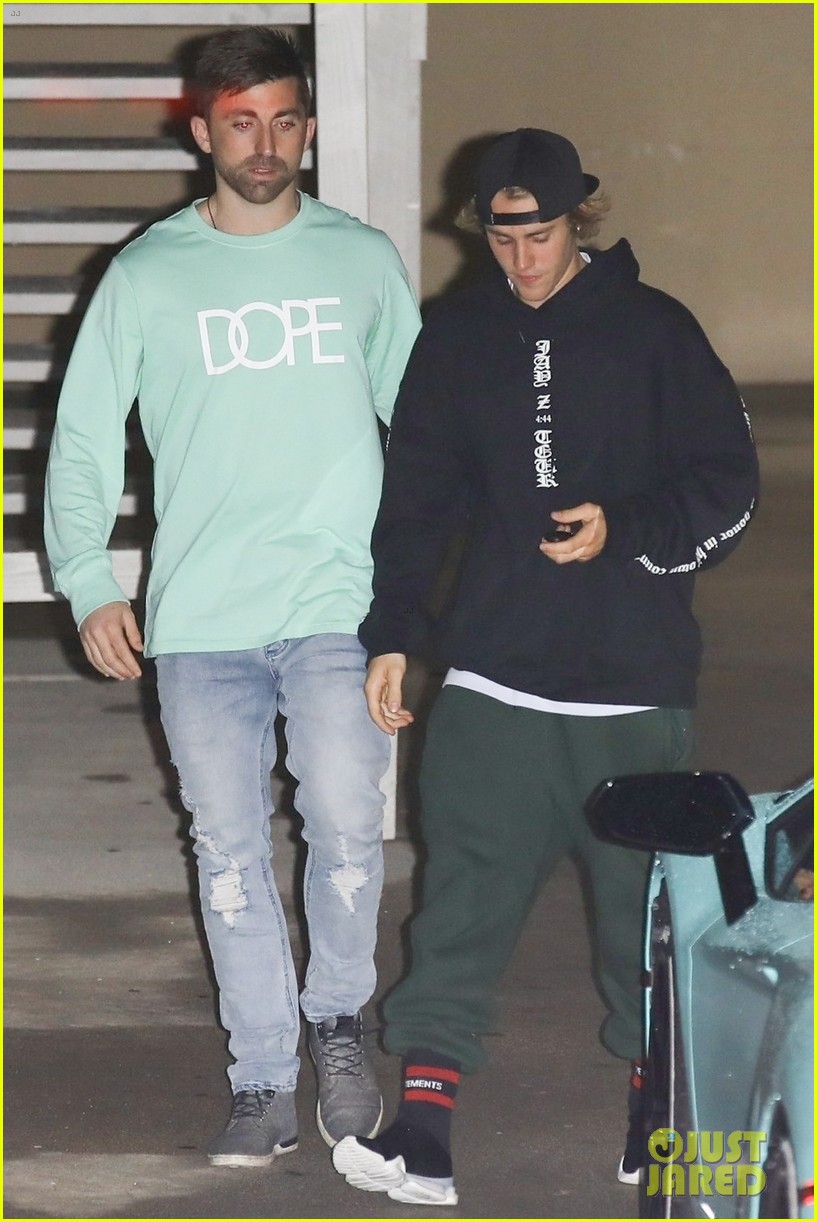 Selena Gomez & Justin Bieber Attend Church While Reportedly on a Break